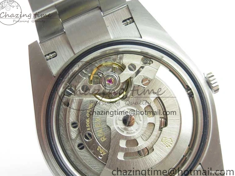 1103 Casual Oyster Perpetual 41mm 124300 EWF Best Edition Red Dial on SS Bracelet A 2856